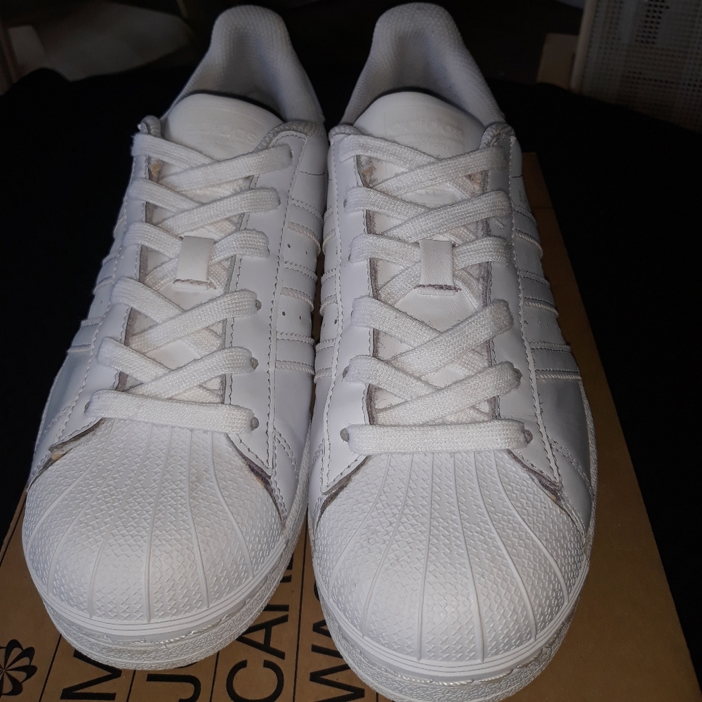 Adidas Superstar shell toe